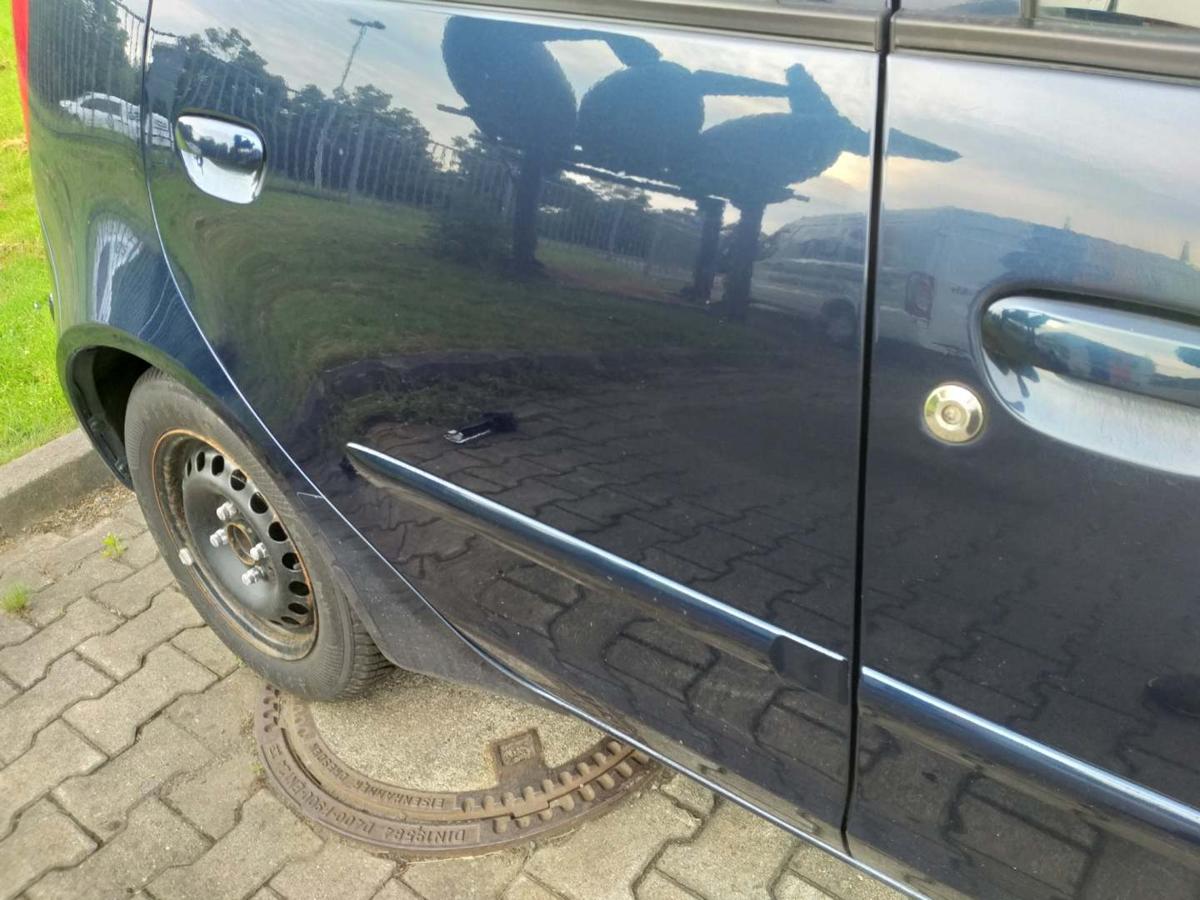 Mitsubishi Colt Z30 original Tür hinten rechts T43 Blau Rohbau Bj.2005